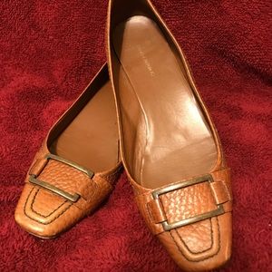Professional Loafers w buckle accent